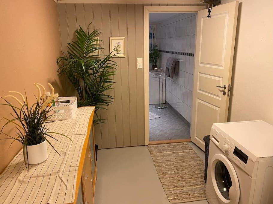 Leilighet Sentralt Til Sandefjord Og Torp Flyplass Exterior photo